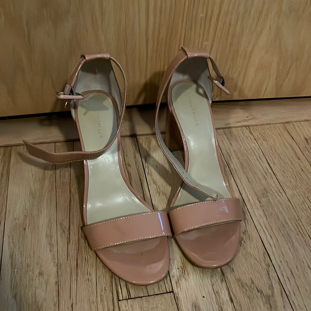 Ann Taylor nude heels